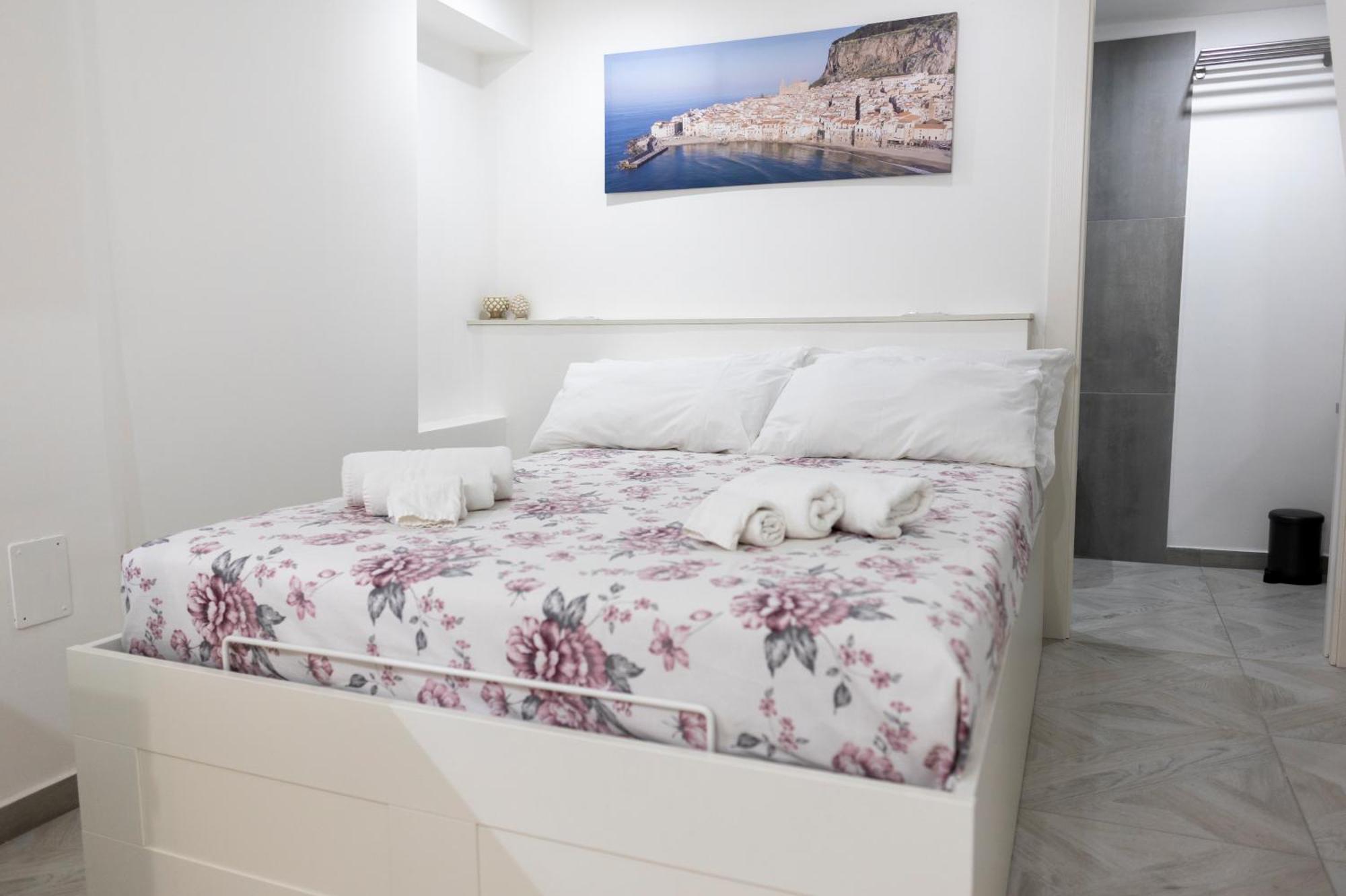 Aurora House Suite Чефалу Екстериор снимка